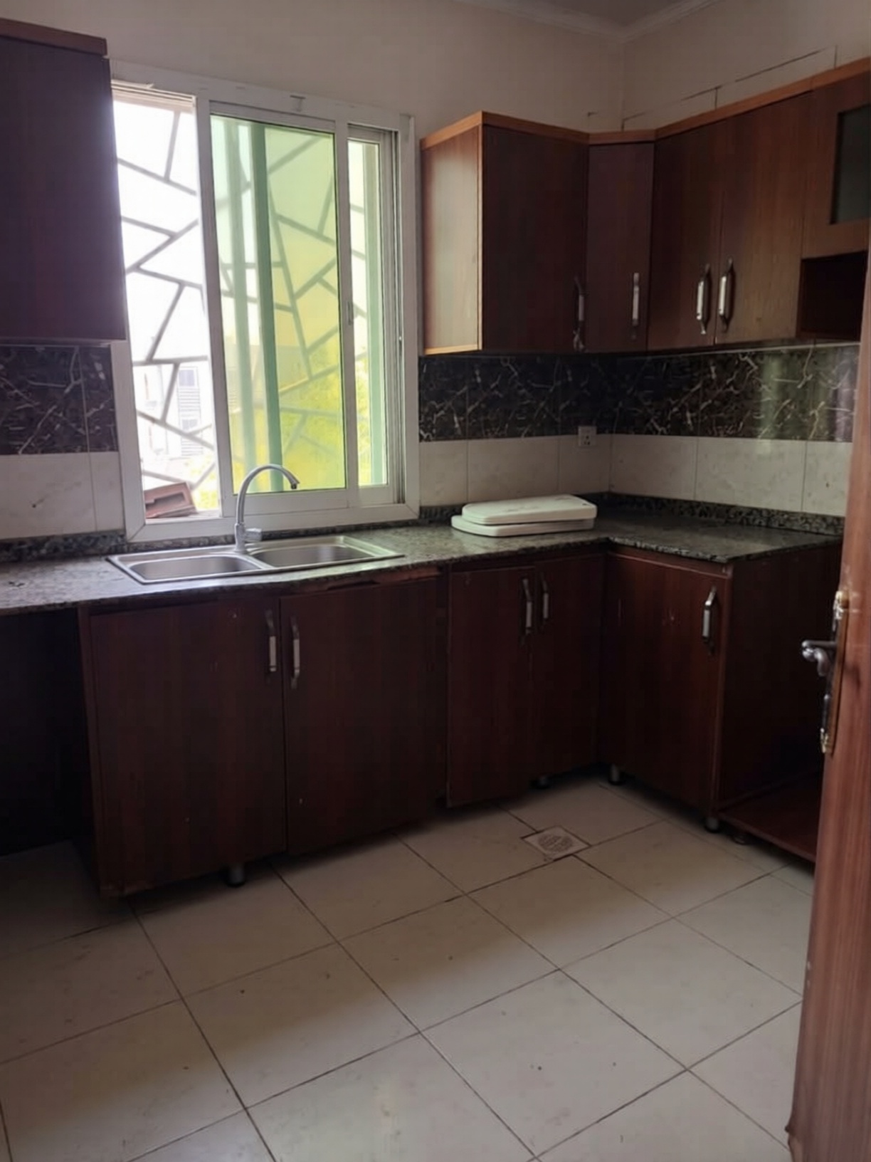 6b2b908a-bd6d-4fb9-9dae-e3ac969a6638-0